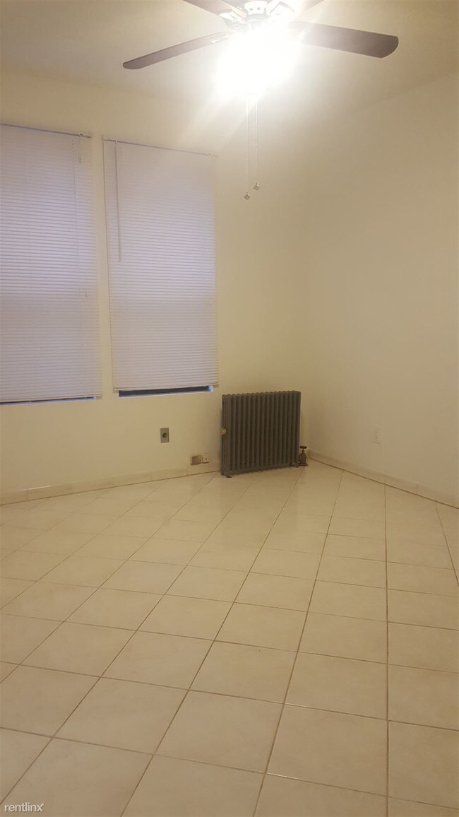 Building Photo - 2574 43rd St