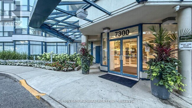 Photo du bâtiment - 7300 Yonge St