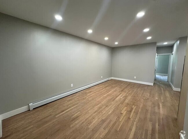 Building Photo - 818 Macdonough St