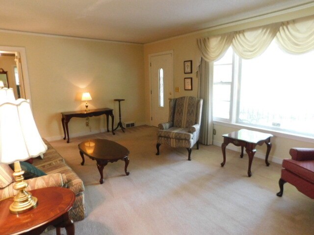 Foto del edificio - 6009 Pine Valley Rd