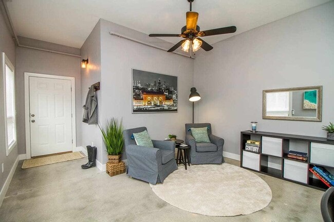 Building Photo - Welcome to Urban Studio 43 – Comfort, Convenience & Contemporary living in South Kansas City