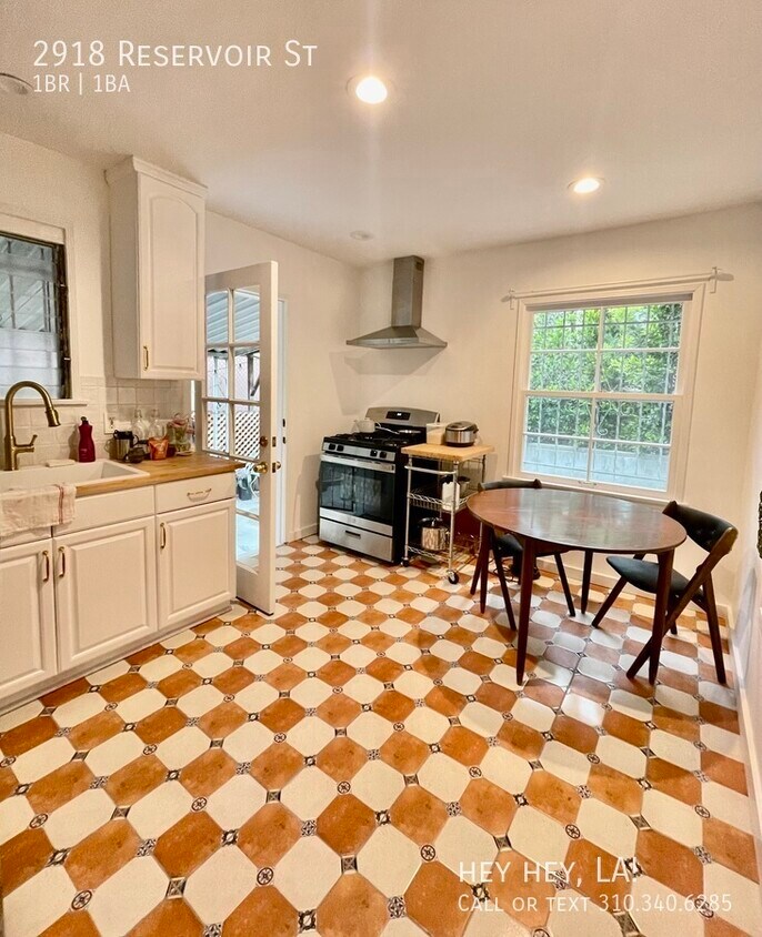 Foto principal - 2918 Reservoir St