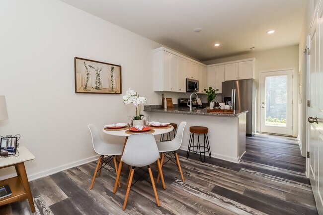 Foto del edificio - 929 Ranchero St