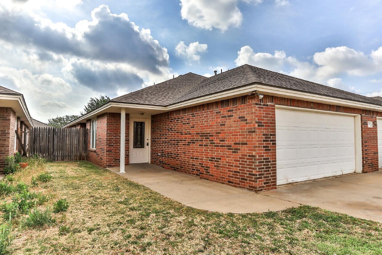 Foto principal - 606 N Englewood Ave