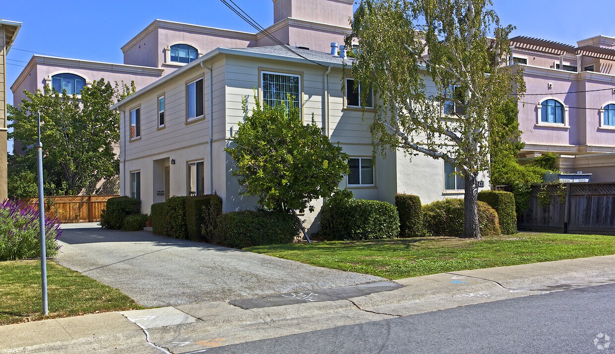 Foto principal - 1433 Jasmine St