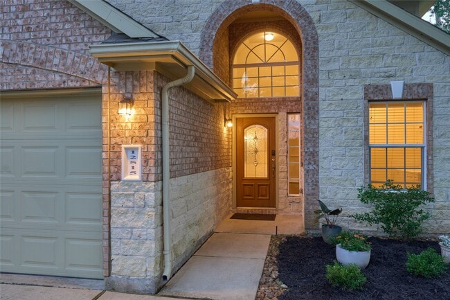 Foto del edificio - 12515 Lakeshore Dr