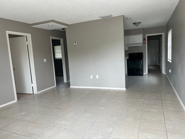 Foto del edificio - 3 bed 2 bath duplex