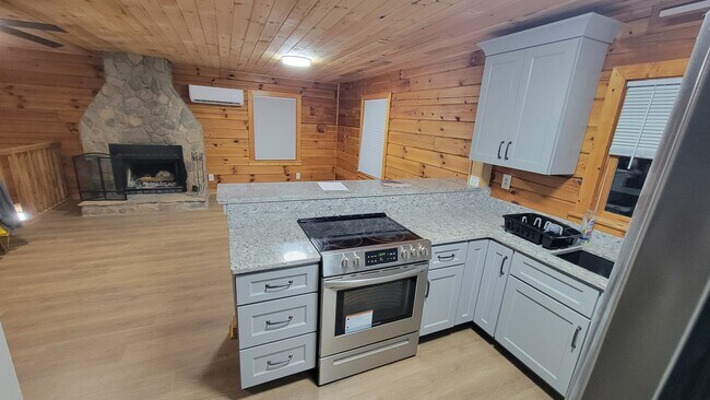 Foto del edificio - 389 Lilly Ln