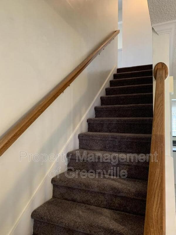 Photo - 8 Valley Glen Ct House