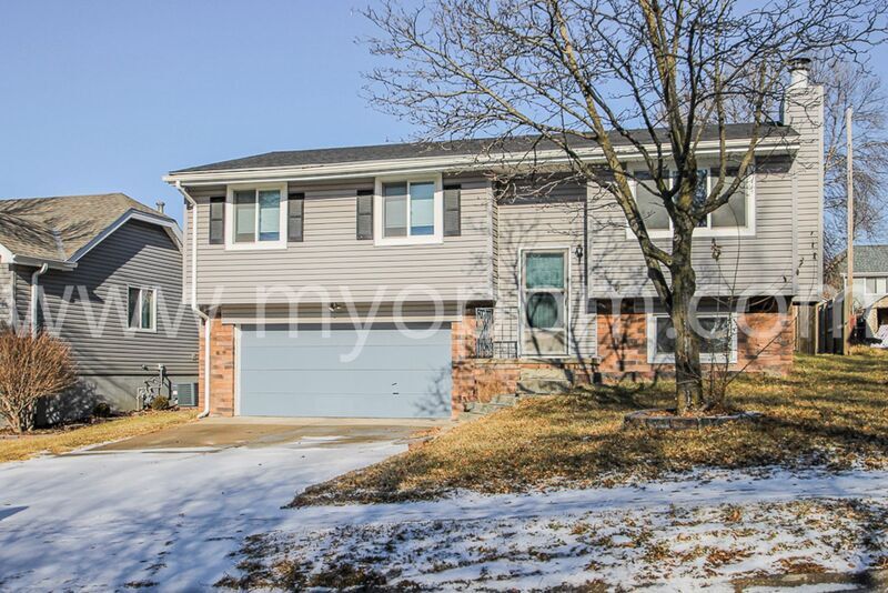 10624 Hartman Ave, Omaha, NE 68134 House Rental in Omaha, NE