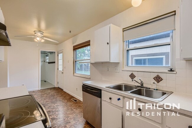 Building Photo - 6517 Orbit Way