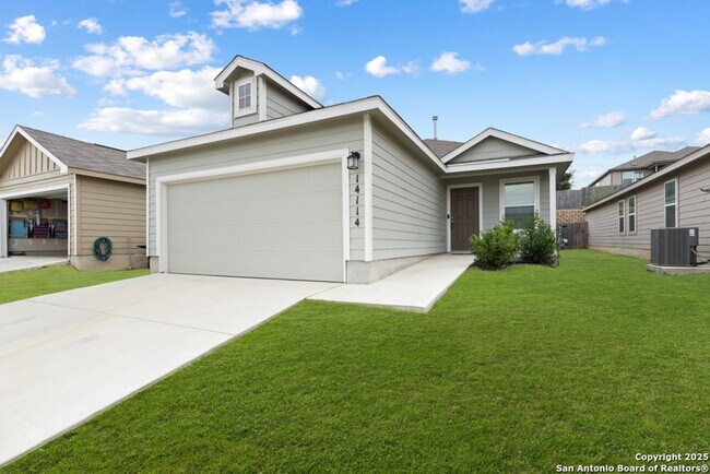 Building Photo - 3 Bedroom/2 Bath Silos Unit #1 Subdivision