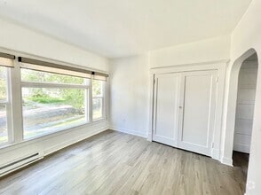 Building Photo - 1411 W 9th Ave