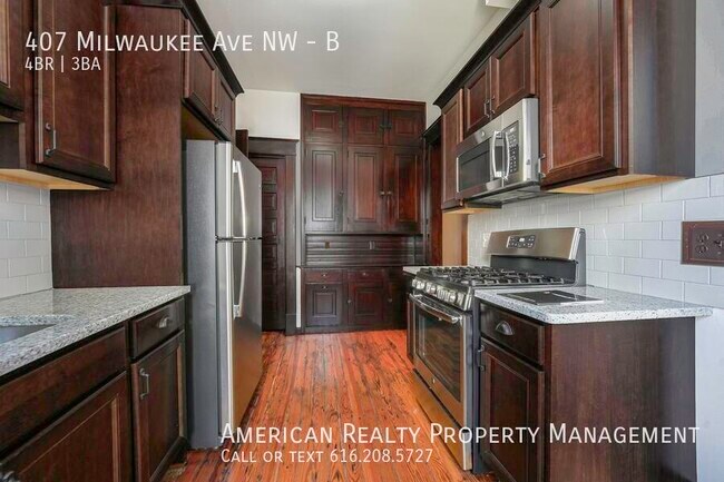 Foto del edificio - 407 Milwaukee Ave NW