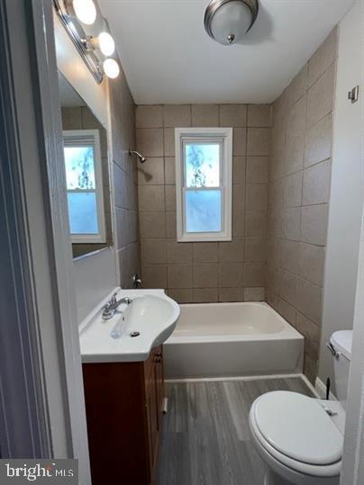 Foto del edificio - 125 E Bettlewood Ave