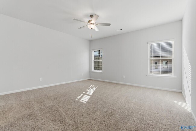 Foto del edificio - 7520 Doris Ruth Ln SE