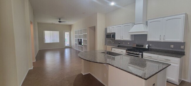 Foto del edificio - Stunning Single Story Home.