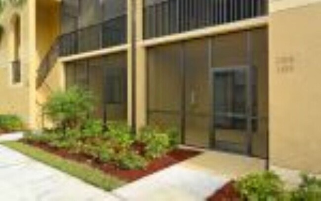 Building Photo - 7305 River Hammock Dr