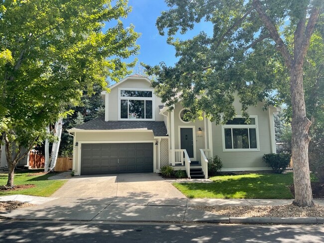Building Photo - 4949 Tesla Cir