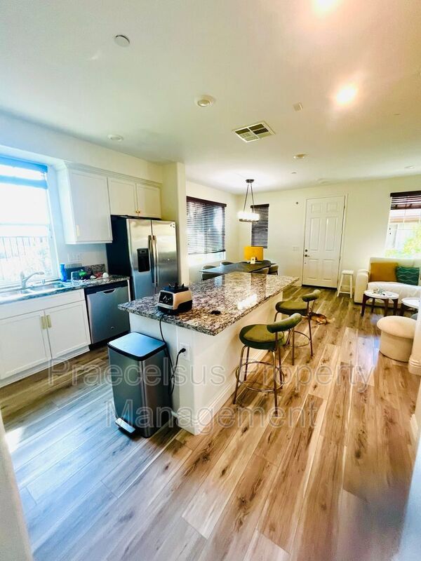 Building Photo - 2750 Sparta Rd