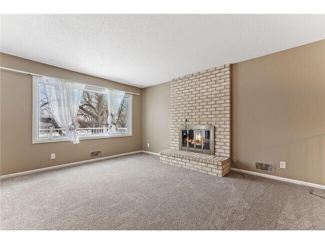 Building Photo - 9928 Cavell Ave S