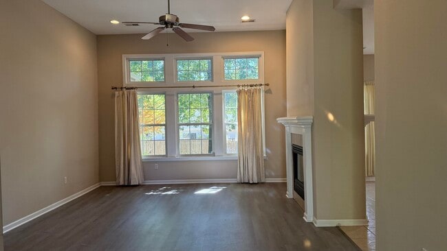 Building Photo - 4806 Cedar Crest Ln