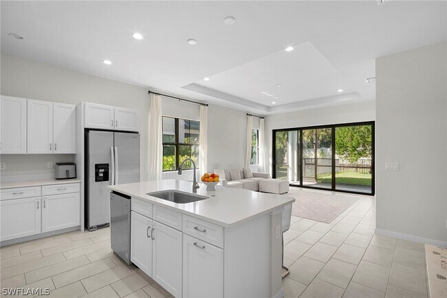 Foto del edificio - 14720 Kingfisher Lp