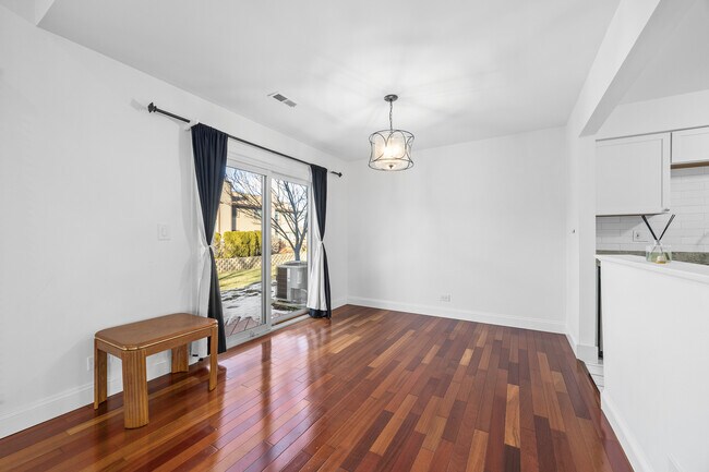 Foto del edificio - 120 White Birch Ln