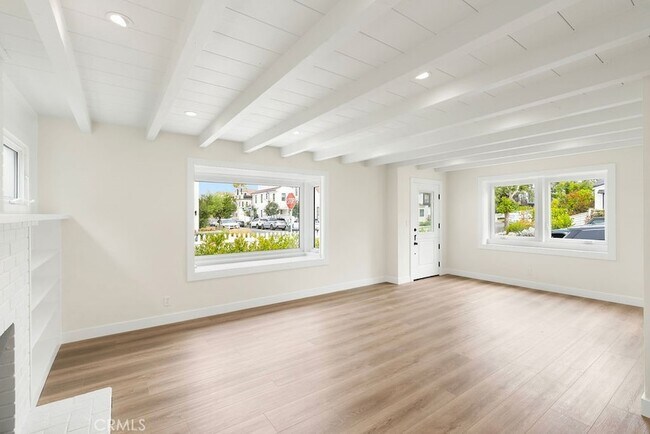 Foto del edificio - 438 Acacia Ave