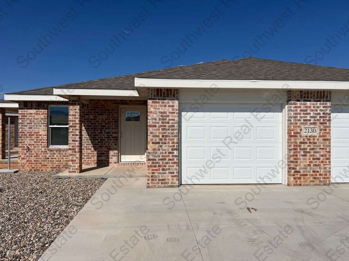 Primary Photo - 2130 Bobwhite Ct