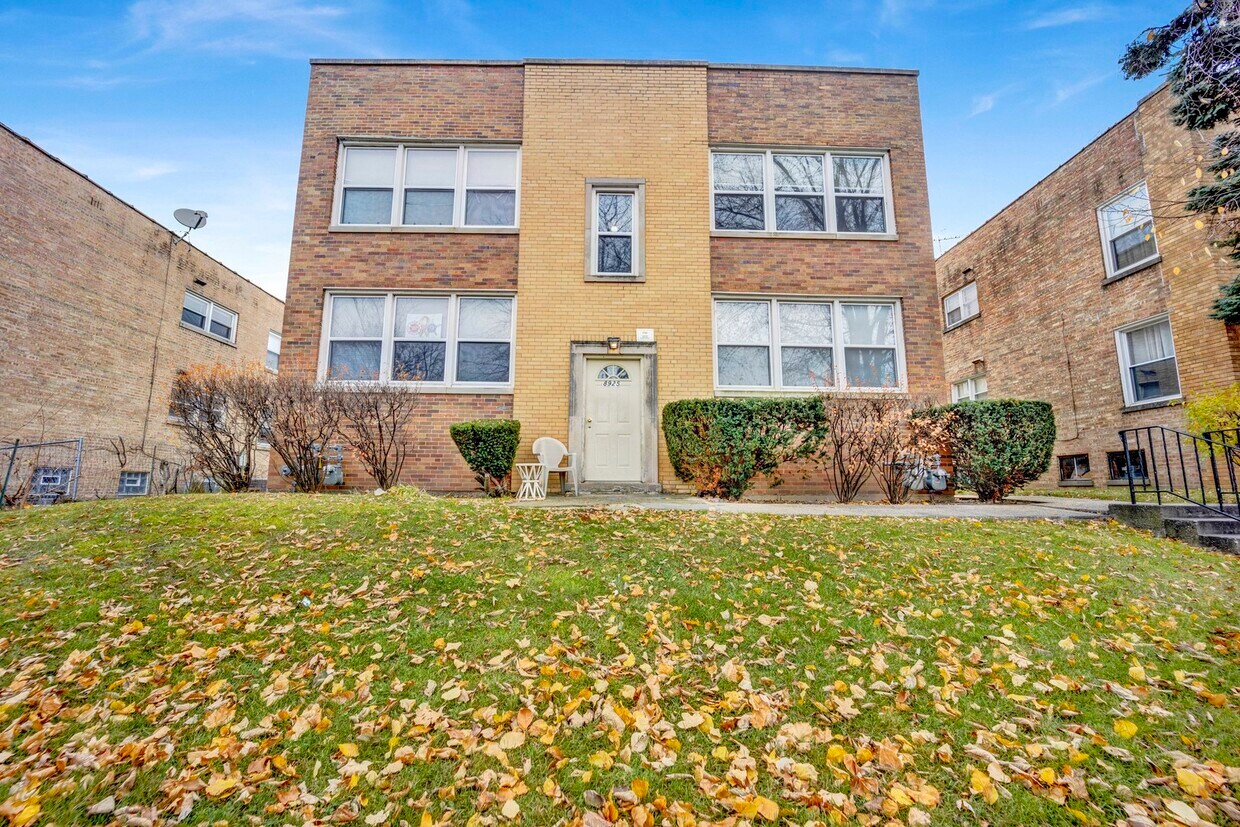 8925 La Crosse Ave, Skokie, IL 60077 House Rental in Skokie, IL