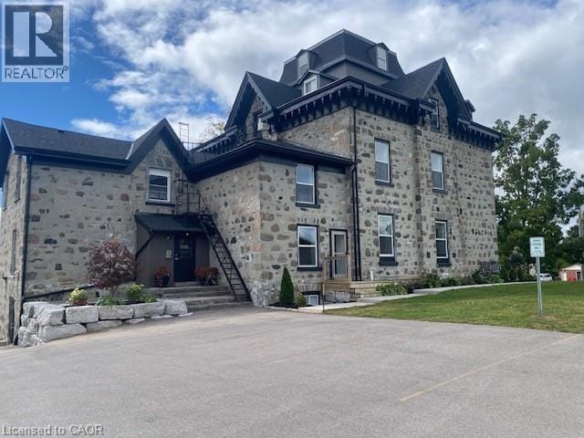 Building Photo - 59 Main St N