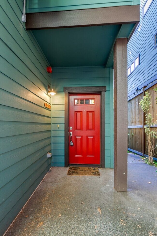 Foto del edificio - 3bd/2.25ba Seattle Townhouse