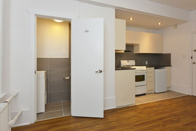 Photo du bâtiment - 160 Huron St