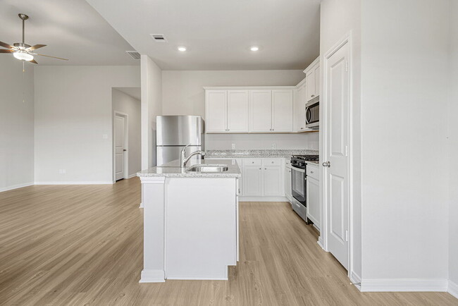 Foto del edificio - 401 Polly Grv Dr