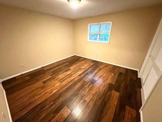 Foto del edificio - 3038 Callier Springs Rd SE