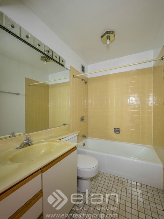 Foto del edificio - 1220 N LaSalle Dr