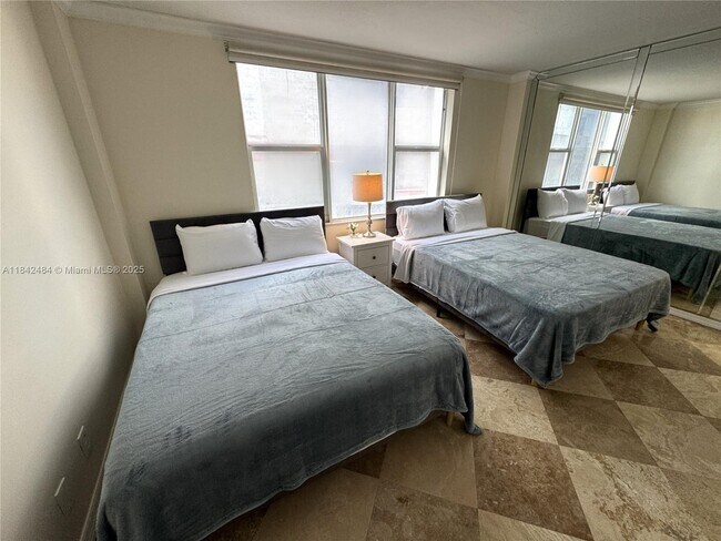 Foto del edificio - 9195 Collins Ave