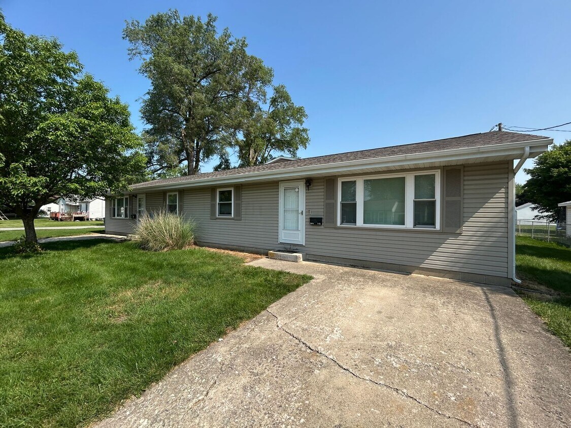 Foto principal - 800 E Overton St