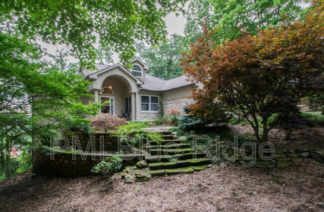 Building Photo - 108 Jenny Lind Dr