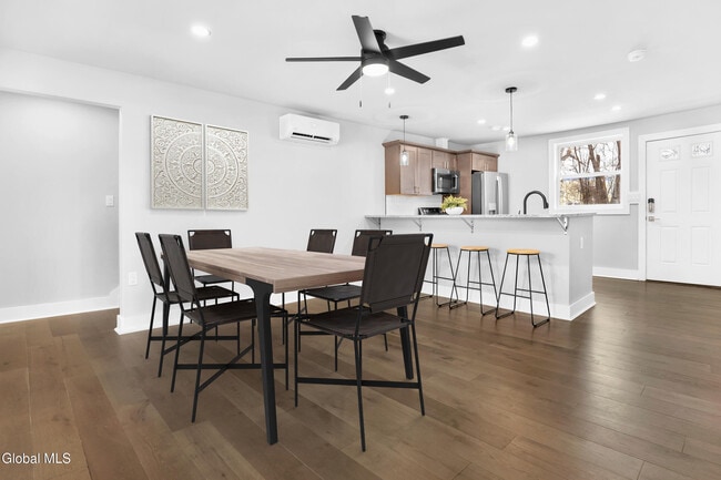 Foto del edificio - 103 E High St