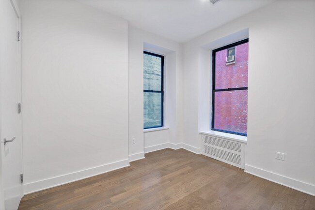 Building Photo - 124 Madison St