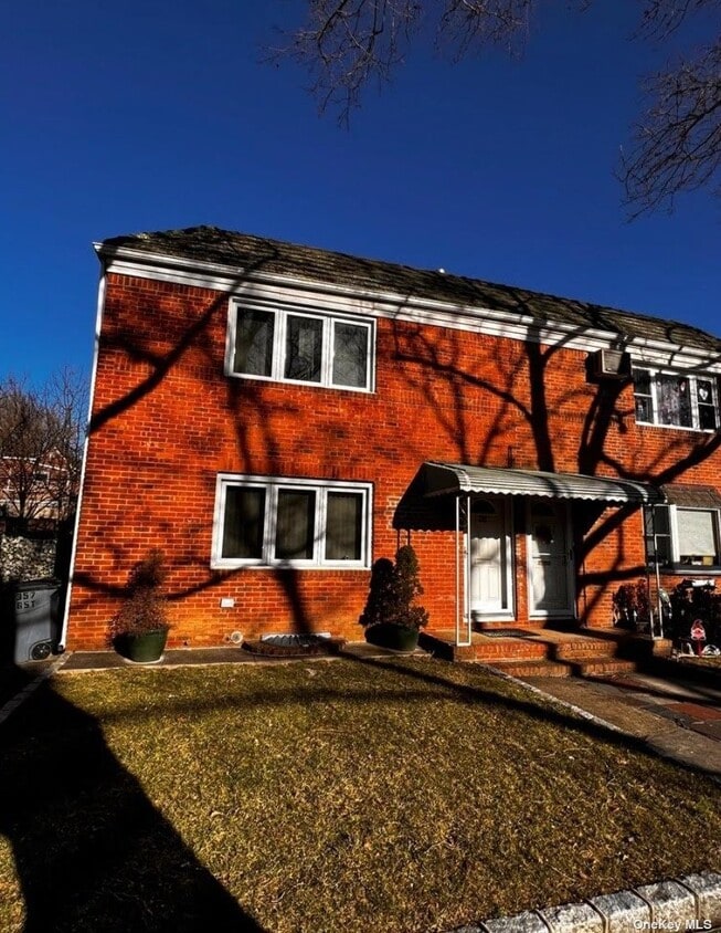 7357 198th St Unit 1, Queens, NY 11366 Room for Rent in Queens, NY