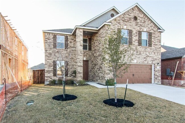Building Photo - 1557 Sonny Dr