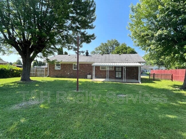 Building Photo - 3010 Winchester Dr