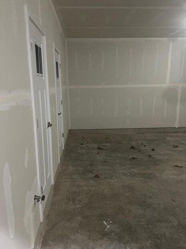 Foto del edificio - 1053 Gillespie Ln