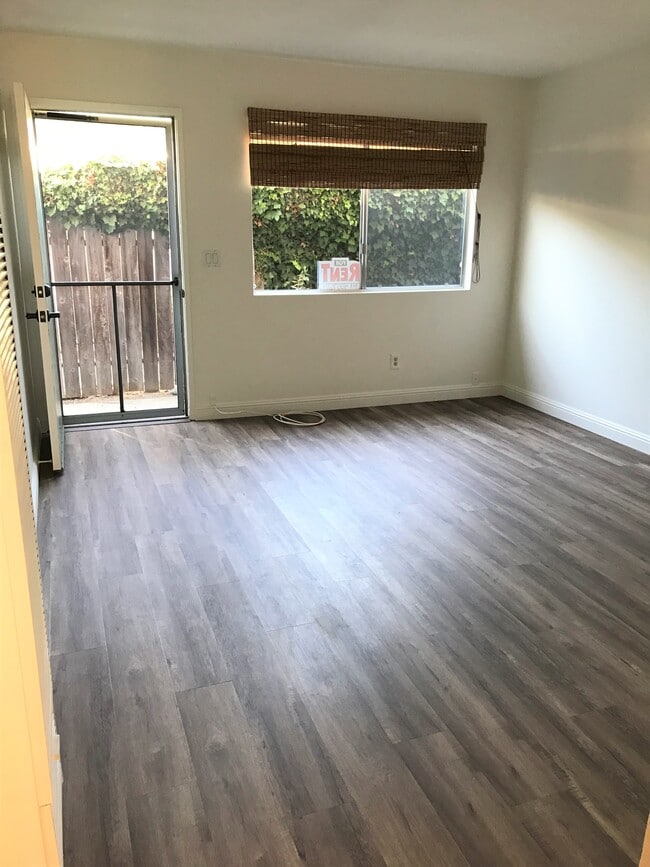 Sunny Living Room - 4923 Pearce Dr
