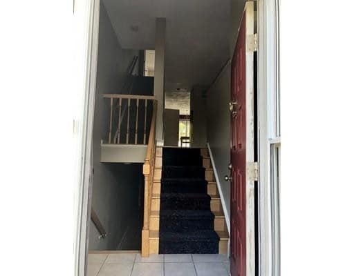 Building Photo - 12 Camelot Dr