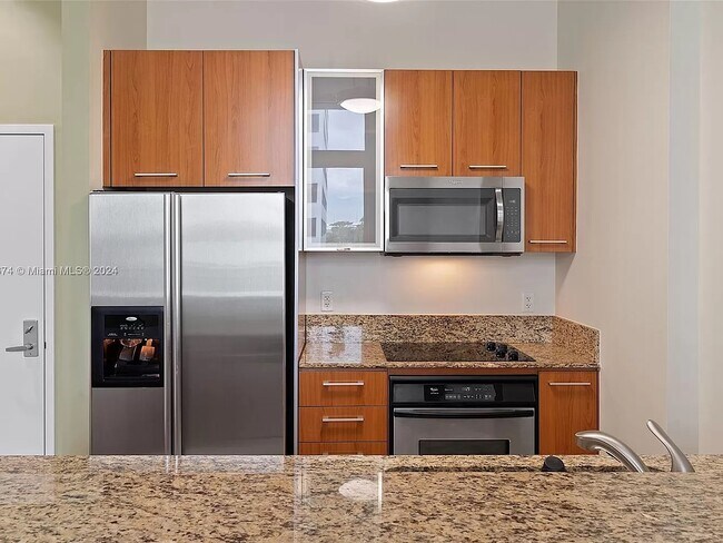 Foto del edificio - 9055 SW 73rd Ct