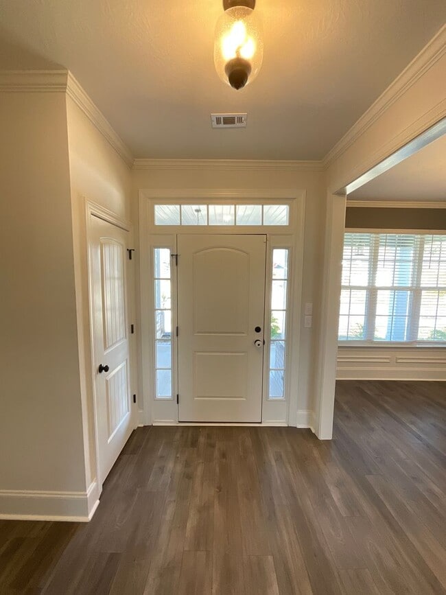 Building Photo - 883 Lynbrook Ct